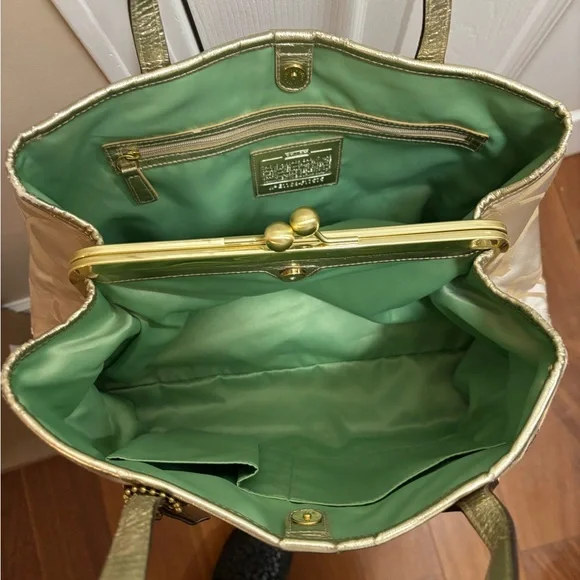 Coach RARE Poppy E1169-F17575 Graffiti Kiss-lock Satchel EUC - Picture 16 of 16